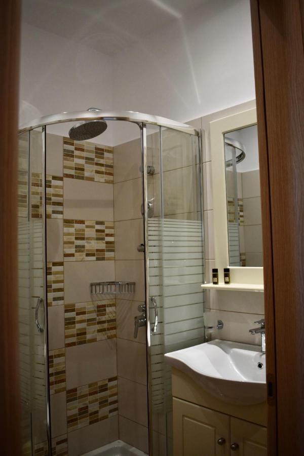 נאוסה Minoa Hotel מראה חיצוני תמונה