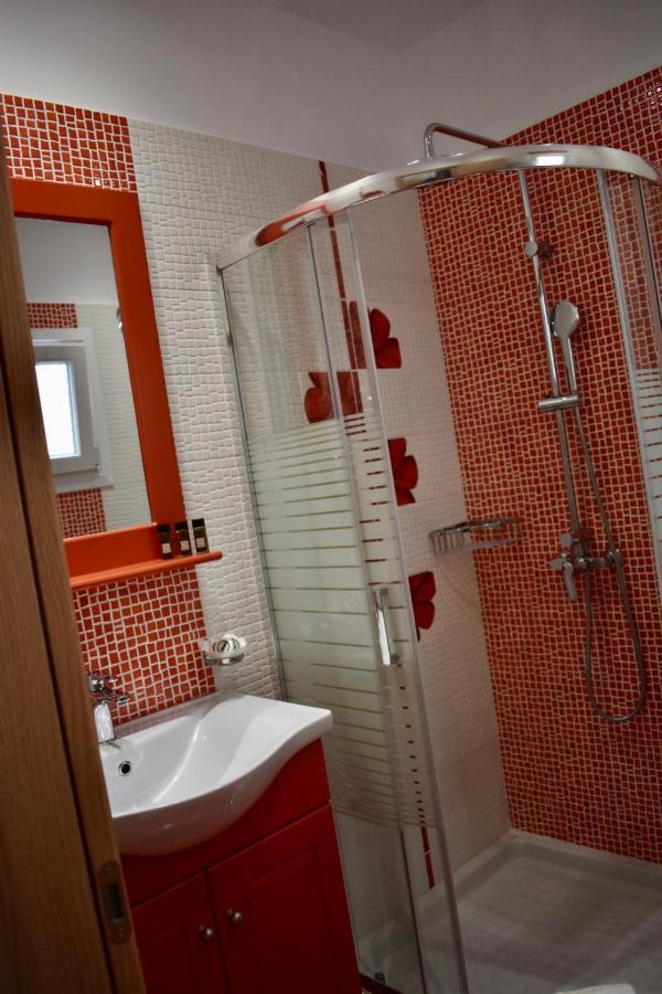 נאוסה Minoa Hotel מראה חיצוני תמונה